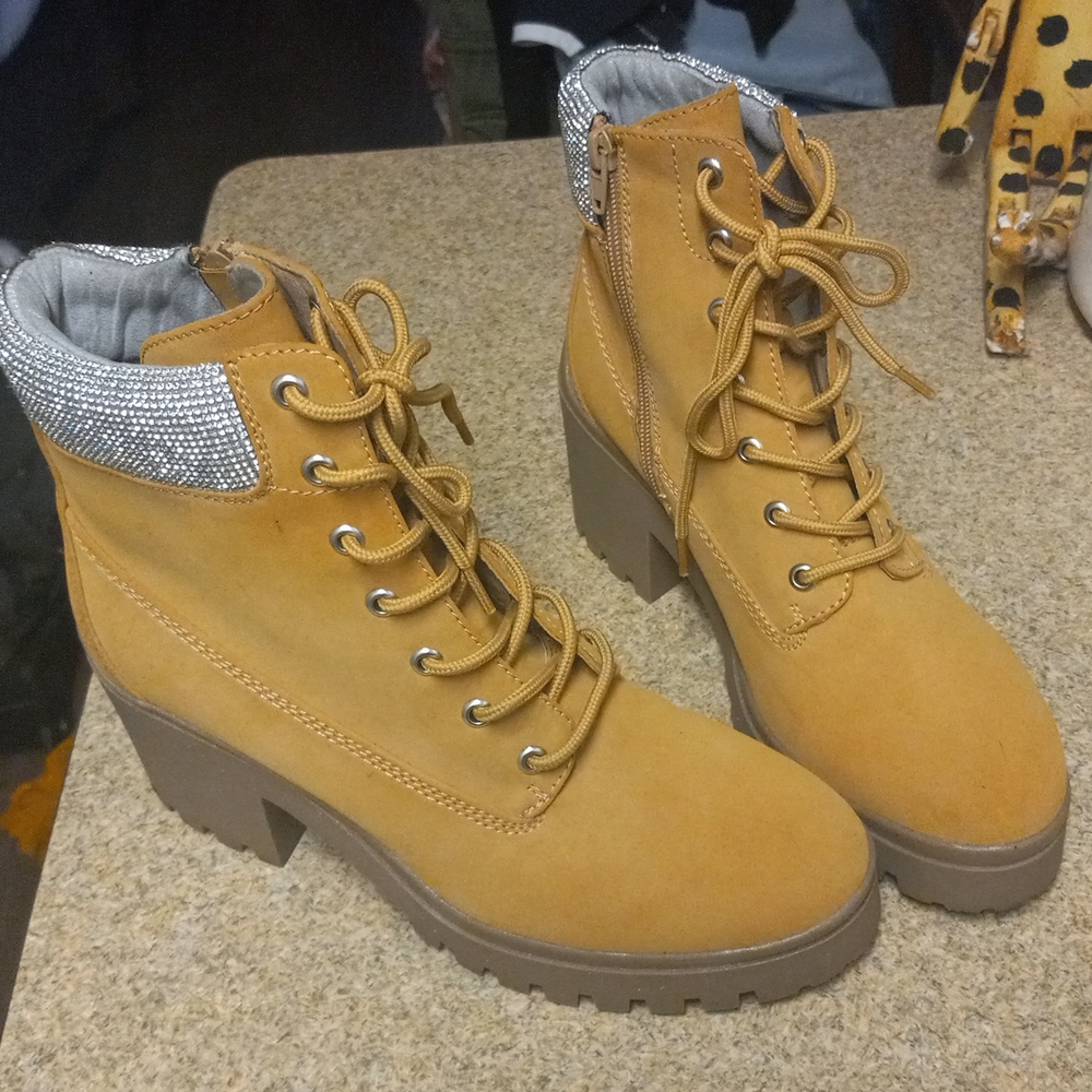 Slightly new boot heels